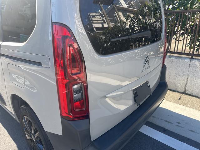 ベルランゴ シャイン ワンオーナー車 無事故 実走行 新品シートカバー受注品 新品フロアマット バックカメラ サイドカメラスマートきー×2 PUSHスタート サンルーフ 純正16インチブラック専用 前後ドラレコ ETC(21枚目)