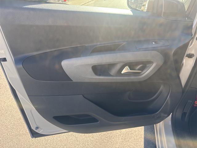 ベルランゴ シャイン ワンオーナー車 無事故 実走行 新品シートカバー受注品 新品フロアマット バックカメラ サイドカメラスマートきー×2 PUSHスタート サンルーフ 純正16インチブラック専用 前後ドラレコ ETC(46枚目)