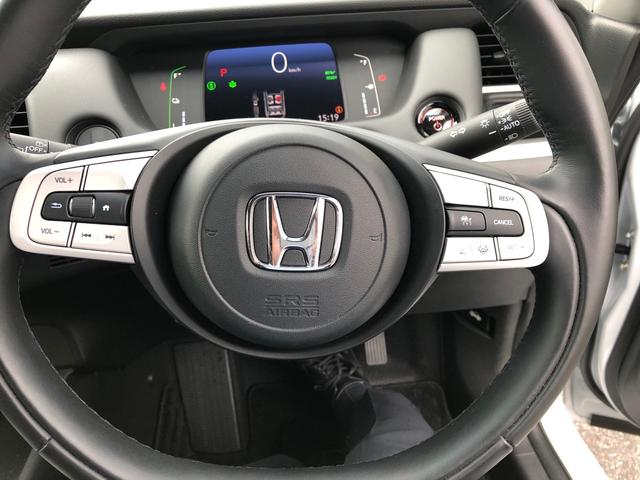 e:HEVホーム 当社試乗車9インチナビ付(18枚目)