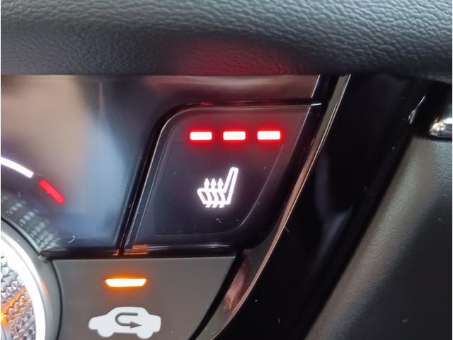 ヴェゼル ｅ：ＨＥＶ　Ｚ　元試乗車／純正コネクトナビ／マルチビューカメラ／衝突軽減ブレーキ／サイドカーテンエアバッグ／クルーズコントロール／ＥＴＣ／前席シートヒーター／ＶＳＡ／Ｂｌｕｅｔｏｏｔｈ／フルセグＴＶ／スマートキー（22枚目）