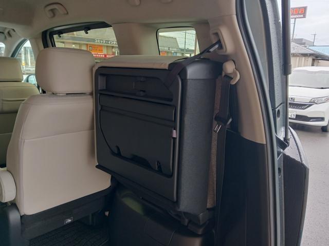 フリード エアーＥＸ　元試乗車／純正８インチナビ／シートヒーター／後席エアコン／ＥＴＣ／バックモニター／盗難防止システム／両側電動スライドドア／横滑り防止装置／クルーズコントロール／ＬＥＤヘッドライト／スマートキー／禁煙車（8枚目）