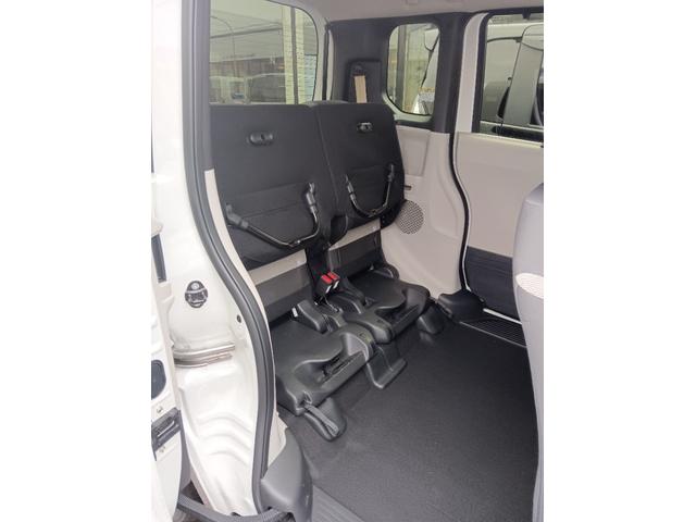 Ｎ－ＢＯＸ ベースグレード　元試乗車／ホンダセンシング／純正ナビ／片側電動スライドＤ／フルセグ／バックカメラ／Ｂｌｕｅｔｏｏｔｈ／ＬＥＤヘッドライト／ＥＴＣ／パーキングセンサー／禁煙車／サイドカーテンエアバッグ／盗難防止システム（4枚目）