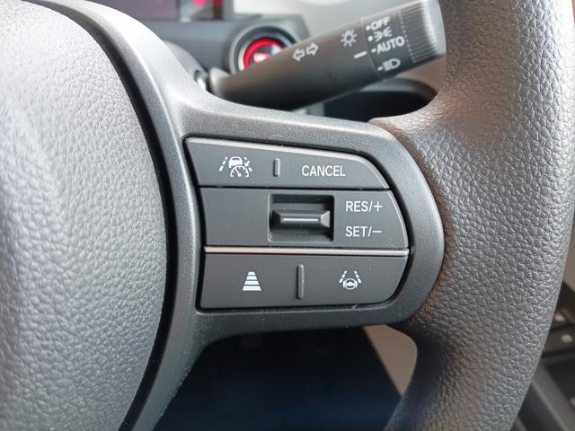 Ｎ－ＢＯＸ ベースグレード　元試乗車／ホンダセンシング／純正ナビ／片側電動スライドＤ／フルセグ／バックカメラ／Ｂｌｕｅｔｏｏｔｈ／ＬＥＤヘッドライト／ＥＴＣ／パーキングセンサー／禁煙車／サイドカーテンエアバッグ／盗難防止システム（18枚目）