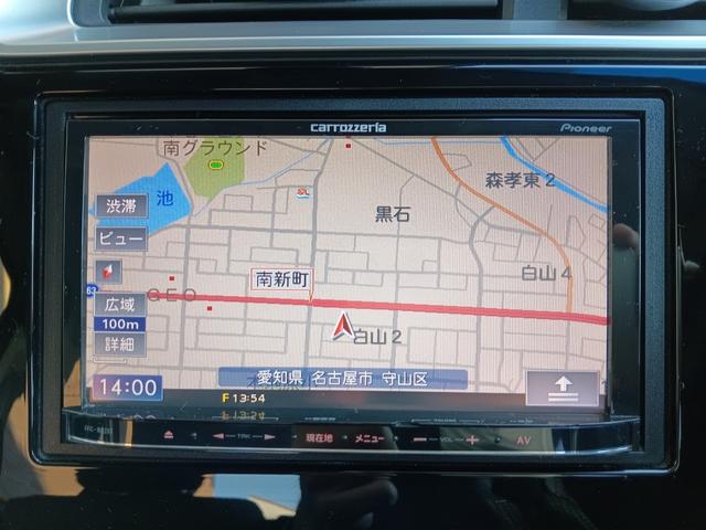 フィットハイブリッド Ｆパッケージ　社外ナビ／スタッドレスタイヤ付／ワンセグＴＶ／ＥＴＣ／スマートキー／プッシュスタート／アイドリングストップ／スペアキー／横滑り防止システム／イモビライザー／ハロゲンライト／パワステ（12枚目）