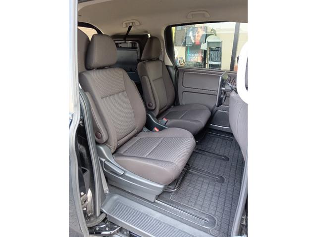 フリード Ｇ・ホンダセンシング　社外ナビ／ＣＤ／ＤＶＤ／後席ヘッドレストツインモニター／両側電動スライドドア／アイドリングストップ／社外ウーファー／ＥＴＣ／ドラレコ（フロントのみ）／Ｂｌｕｅｔｏｏｔｈ／ＬＥＤヘッド／スマートキー（3枚目）