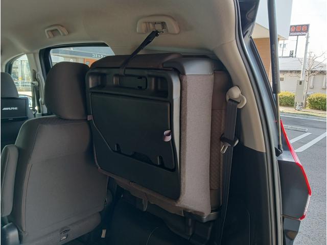 フリード Ｇ・ホンダセンシング　社外ナビ／ＣＤ／ＤＶＤ／後席ヘッドレストツインモニター／両側電動スライドドア／アイドリングストップ／社外ウーファー／ＥＴＣ／ドラレコ（フロントのみ）／Ｂｌｕｅｔｏｏｔｈ／ＬＥＤヘッド／スマートキー（6枚目）