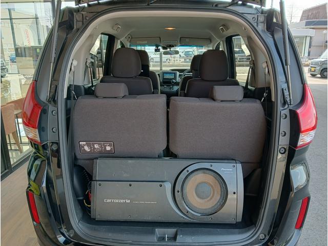 フリード Ｇ・ホンダセンシング　社外ナビ／ＣＤ／ＤＶＤ／後席ヘッドレストツインモニター／両側電動スライドドア／アイドリングストップ／社外ウーファー／ＥＴＣ／ドラレコ（フロントのみ）／Ｂｌｕｅｔｏｏｔｈ／ＬＥＤヘッド／スマートキー（7枚目）