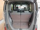 リアシートを格納し、ラゲッジスペースを広げた状態です。長さのある荷物やより多くの荷物を載せるのに活躍します。