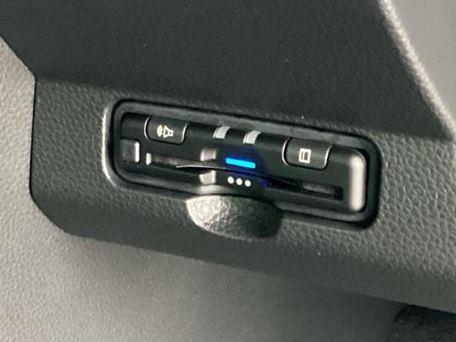 N-ONE RS 2年間 走行距離無制限 保証付 当社デモカー 禁煙車 ワンオーナー 9インチインターナビ フルセグTV BTA AppleCarplay DVD再生 ETC ドラレコ Bカメラ シートヒーター アルミ(19枚目)