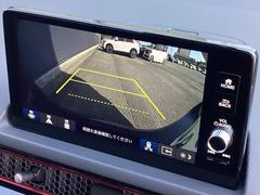 バックカメラも装備しております。車庫入れの苦手なお客様も安心！重宝してくれます！ 7