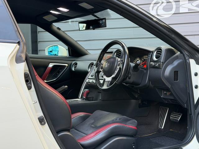 ＧＴ－Ｒ ブラックエディション　ＫＵＨＬエアロパーツ９点装着／ＧＲ６ミッションアッパープログラム施工済み／ブーストアップ＆リミッターカット／ミッションデータＭＹ１３／冷却系対策済／フライホイール対策済／イグラ　セキュリティアラーム（12枚目）