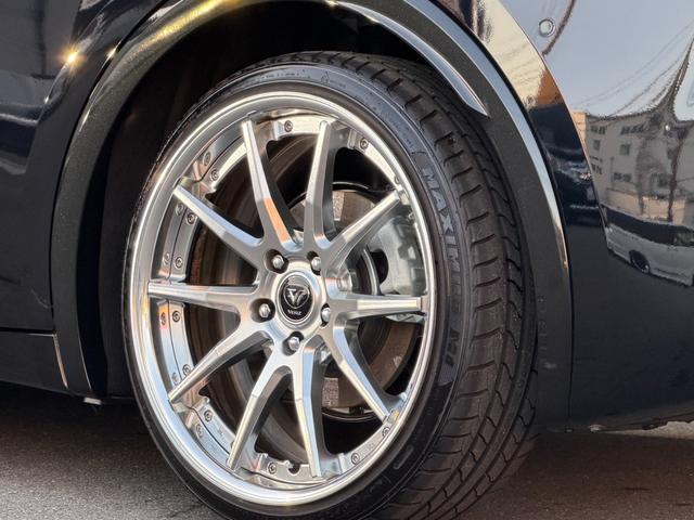 プリウス PHEV-Z 登録済未使用車/パノラマルーフ/ディスプレイオーディオPLUS12.3インチ/パノラミックビューモニター/デジタルミラー運転席パワーシート+シートポジションメモリ/ETC2.0/合成皮革シート!(11枚目)