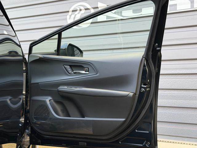 プリウス PHEV-Z 登録済未使用車/パノラマルーフ/ディスプレイオーディオPLUS12.3インチ/パノラミックビューモニター/デジタルミラー運転席パワーシート+シートポジションメモリ/ETC2.0/合成皮革シート!(22枚目)