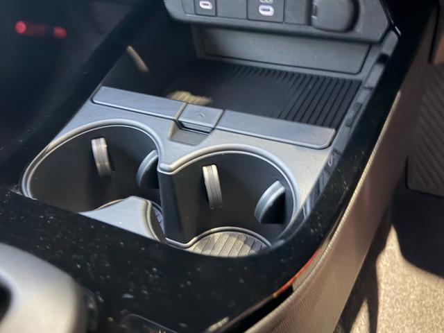 プリウス PHEV-Z 登録済未使用車/パノラマルーフ/ディスプレイオーディオPLUS12.3インチ/パノラミックビューモニター/デジタルミラー運転席パワーシート+シートポジションメモリ/ETC2.0/合成皮革シート!(31枚目)