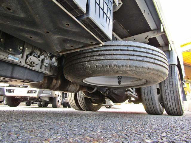 ジャストロー 2トン平ボディー 低床リアWタイヤ 荷台床木板張り NOX・PM適合 ディーゼルターボ AT車(20枚目)
