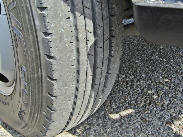 ジャストロー 2トン平ボディー 低床リアWタイヤ 荷台床木板張り NOX・PM適合 ディーゼルターボ AT車(22枚目)