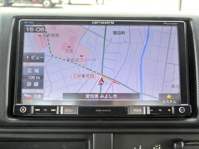 トヨエース ２．９トン１０尺平ボディー　荷台床鉄板張り　荷台加工　ロープ穴４対　ロープ通し３対　５速ＭＴ　リアダブルタイヤ　ナビＴＶ　ＥＴＣ車載器　純正フロアマット　純正ドアバイザー（21枚目）