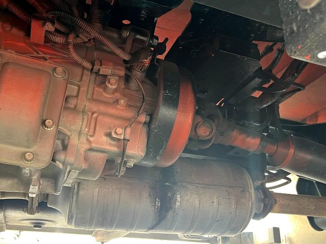 キャンター ２トン全低床平ボディー　荷台床鉄板貼り　車線逸脱警報　坂道発進補助装置　ナビＴＶ　バックモニター　ＥＴＣ　ドラレコ付き　キーレス　ＡＴ車（37枚目）
