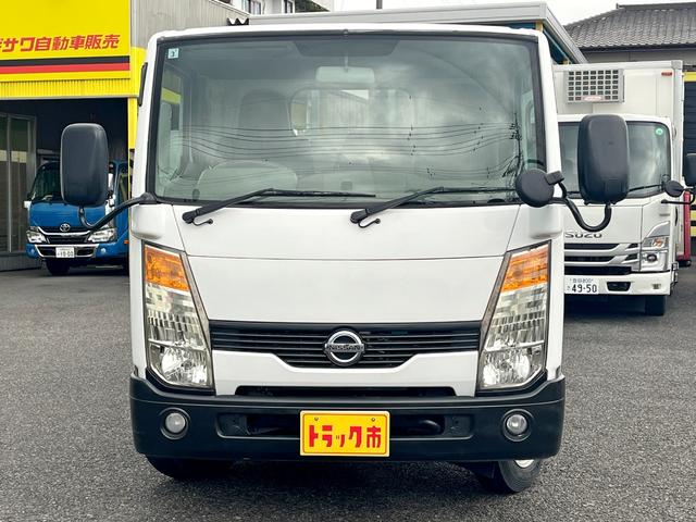 アトラストラック １．４トン低床平ボディー　６００ＫＧ垂直式パワーゲート　有線リモコン　ナビＴＶ　ＥＴＣ　キーレス　ＡＴ車　普通免許ＯＫ（2枚目）