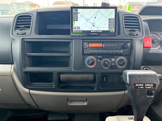 アトラストラック １．４トン低床平ボディー　６００ＫＧ垂直式パワーゲート　有線リモコン　ナビＴＶ　ＥＴＣ　キーレス　ＡＴ車　普通免許ＯＫ（24枚目）