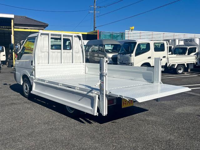 バネットトラック ＤＸロング　３０ＫＧ垂直式パワーゲート　荷台長２．７ｍロング　低床リアダブルタイヤ　ナビＴＶ　ＡＴ車（7枚目）