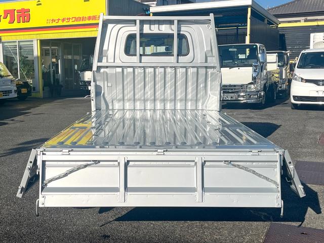 タウンエーストラック ＤＸ　Ｘエディション　衝突軽減ブレーキ　車線逸脱警報　オートハイビーム　ナビＴＶ　バックモニター　ＥＴＣ　ドラレコ付き　キーレスキー　ＡＴ車（8枚目）