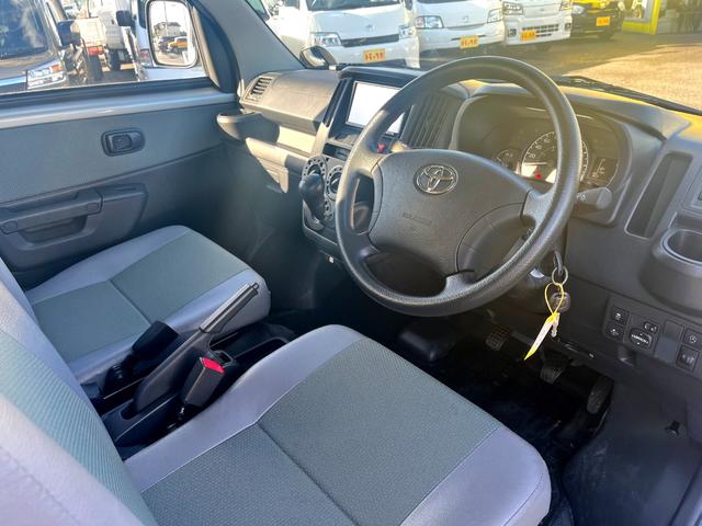 タウンエーストラック ＤＸ　Ｘエディション　衝突軽減ブレーキ　車線逸脱警報　オートハイビーム　ナビＴＶ　バックモニター　ＥＴＣ　ドラレコ付き　キーレスキー　ＡＴ車（13枚目）