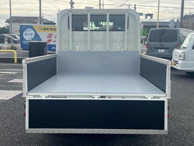 ダイナトラック 1.25トンWキャブ 4WD 荷台シマ鉄板貼り 衝突軽減ブレーキ 車線逸脱警報 ナビTV ETC リアヒーター付き オートハイビーム AT車(6枚目)