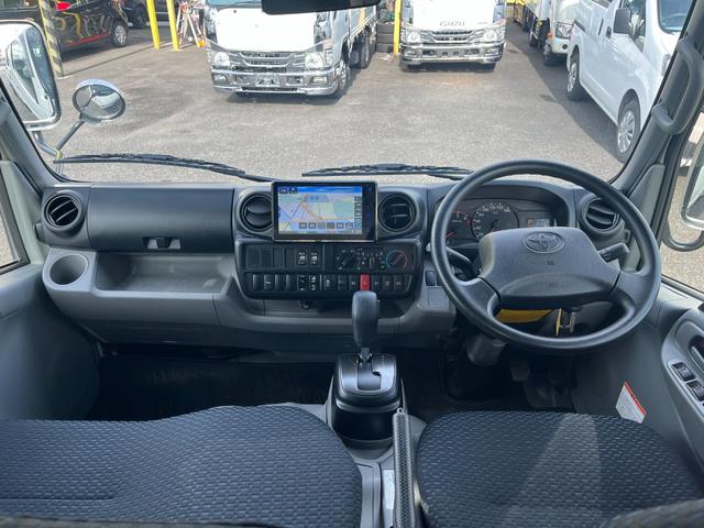 ダイナトラック 1.25トンWキャブ 4WD 荷台シマ鉄板貼り 衝突軽減ブレーキ 車線逸脱警報 ナビTV ETC リアヒーター付き オートハイビーム AT車(13枚目)