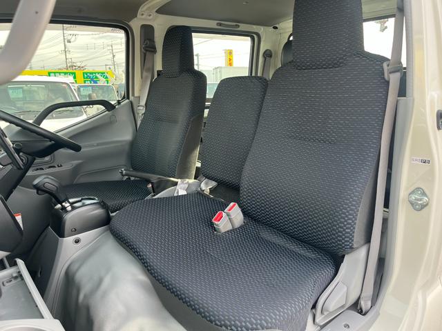 ダイナトラック 1.25トンWキャブ 4WD 荷台シマ鉄板貼り 衝突軽減ブレーキ 車線逸脱警報 ナビTV ETC リアヒーター付き オートハイビーム AT車(15枚目)