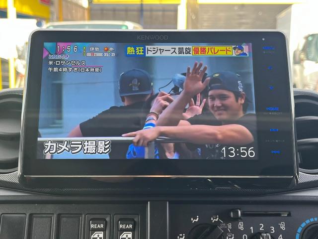 ダイナトラック 1.25トンWキャブ 4WD 荷台シマ鉄板貼り 衝突軽減ブレーキ 車線逸脱警報 ナビTV ETC リアヒーター付き オートハイビーム AT車(19枚目)