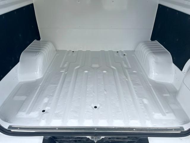 NV350キャラバンバン -20度設定冷蔵冷凍車 庫内2室式 左サイドドア 衝突軽減ブレーキ 車線逸脱警報 バックモニター ETC車載器 クリアランスソナー ドラレコ付き キーレス AT車(18枚目)