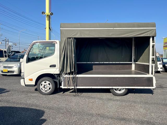 ダイナトラック 1.35トン10尺平ボディー 荷台カーテン幌付き 1KDディーゼルターボ 全低床リアWタイヤ ナビTV バックモニター ETC キーレス AT車 普通免許で運転OK(7枚目)