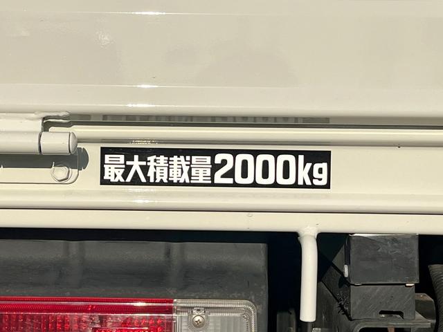 ダイナトラック ２トン全低床Ｗキャブ　荷台床木板貼り　衝突軽減ブレーキ　車線逸脱警報　クリアランスソナー　アイドリングストップ　ナビＴＶ　バックモニター　ＥＴＣ　ドラレコ付き　ＬＥＤヘッドライト　ＡＴ車（12枚目）