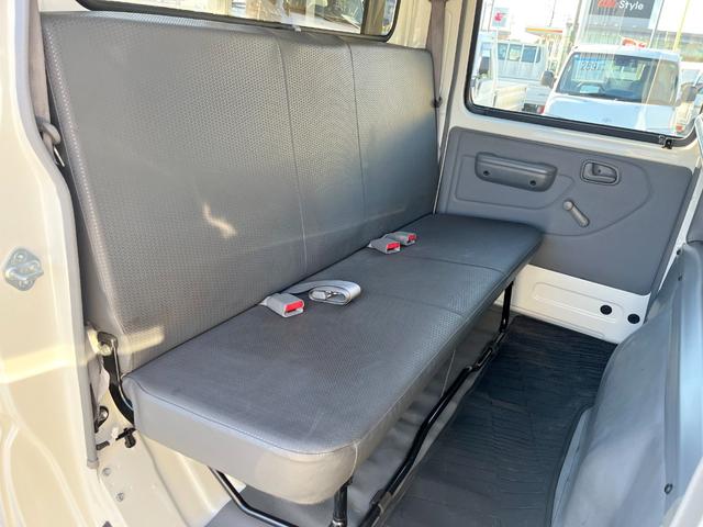 ダイナトラック ２トン全低床Ｗキャブ　荷台床木板貼り　衝突軽減ブレーキ　車線逸脱警報　クリアランスソナー　アイドリングストップ　ナビＴＶ　バックモニター　ＥＴＣ　ドラレコ付き　ＬＥＤヘッドライト　ＡＴ車（28枚目）