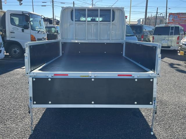 キャンター Ｗキャブ全低床　衝突軽減ブレーキ　車線逸脱警報　バックモニター　リアヒーター付き　ＬＥＤヘッドライト　イージーアクセスキー　登録済未使用　ＡＴ車（6枚目）