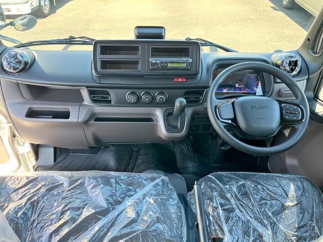 キャンター Ｗキャブ全低床　衝突軽減ブレーキ　車線逸脱警報　バックモニター　リアヒーター付き　ＬＥＤヘッドライト　イージーアクセスキー　登録済未使用　ＡＴ車（13枚目）