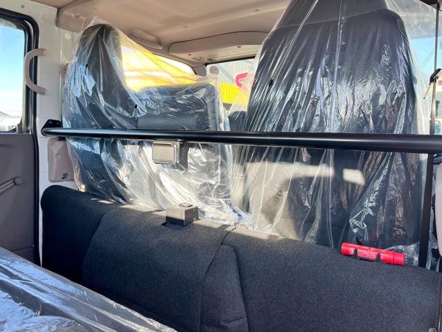キャンター Ｗキャブ全低床　衝突軽減ブレーキ　車線逸脱警報　バックモニター　リアヒーター付き　ＬＥＤヘッドライト　イージーアクセスキー　登録済未使用　ＡＴ車（27枚目）