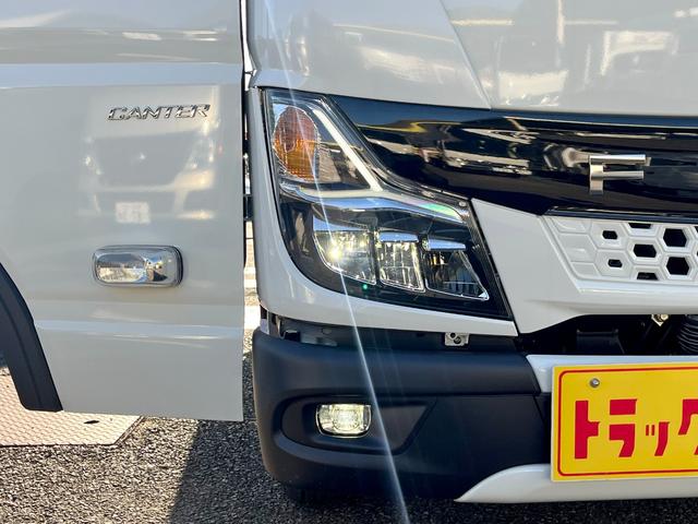 キャンター Ｗキャブ全低床　衝突軽減ブレーキ　車線逸脱警報　バックモニター　リアヒーター付き　ＬＥＤヘッドライト　イージーアクセスキー　登録済未使用　ＡＴ車（29枚目）