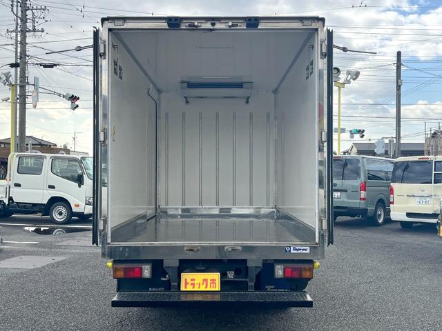 デュトロ -5度設定中温冷凍車 左サイドドア 衝突軽減ブレーキ 車線逸脱警報 坂道発進補助装置 バックモニター ETC スマートキー 5MT 積載2000KG(7枚目)