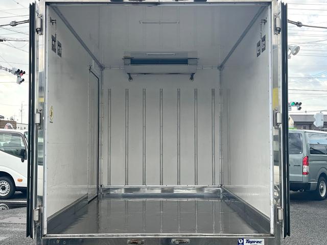 デュトロ -5度設定中温冷凍車 左サイドドア 衝突軽減ブレーキ 車線逸脱警報 坂道発進補助装置 バックモニター ETC スマートキー 5MT 積載2000KG(8枚目)