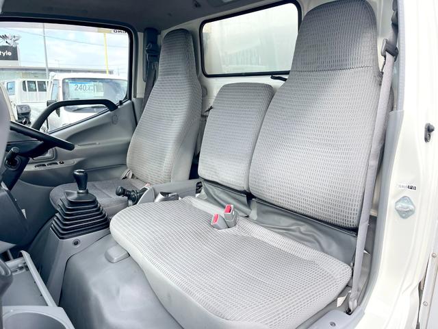 デュトロ -5度設定中温冷凍車 左サイドドア 衝突軽減ブレーキ 車線逸脱警報 坂道発進補助装置 バックモニター ETC スマートキー 5MT 積載2000KG(20枚目)