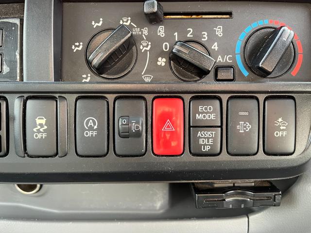 デュトロ -5度設定中温冷凍車 左サイドドア 衝突軽減ブレーキ 車線逸脱警報 坂道発進補助装置 バックモニター ETC スマートキー 5MT 積載2000KG(28枚目)