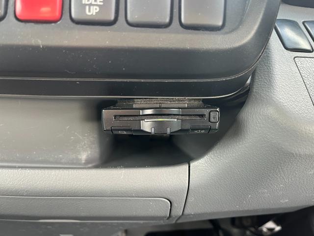 デュトロ -5度設定中温冷凍車 左サイドドア 衝突軽減ブレーキ 車線逸脱警報 坂道発進補助装置 バックモニター ETC スマートキー 5MT 積載2000KG(30枚目)