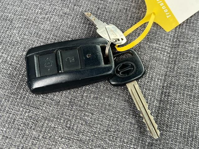 デュトロ -5度設定中温冷凍車 左サイドドア 衝突軽減ブレーキ 車線逸脱警報 坂道発進補助装置 バックモニター ETC スマートキー 5MT 積載2000KG(33枚目)