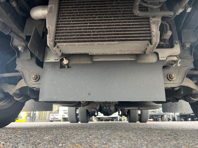 デュトロ -5度設定中温冷凍車 左サイドドア 衝突軽減ブレーキ 車線逸脱警報 坂道発進補助装置 バックモニター ETC スマートキー 5MT 積載2000KG(39枚目)