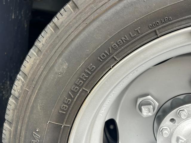 デュトロ -5度設定中温冷凍車 左サイドドア 衝突軽減ブレーキ 車線逸脱警報 坂道発進補助装置 バックモニター ETC スマートキー 5MT 積載2000KG(48枚目)