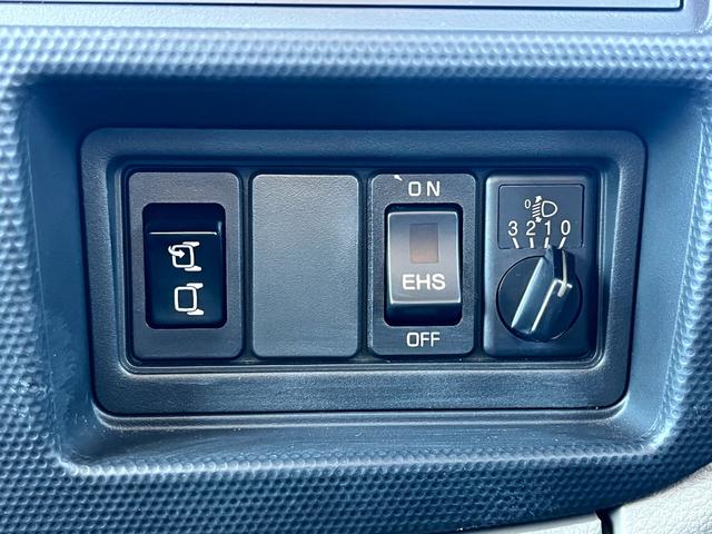 アトラストラック 1.5トン10尺平ボディー 荷台床鉄板貼り 低床リア小径タイヤ あおりロープ穴3対 ナビTV キーレス 5MT 普通免許で運転OK(22枚目)