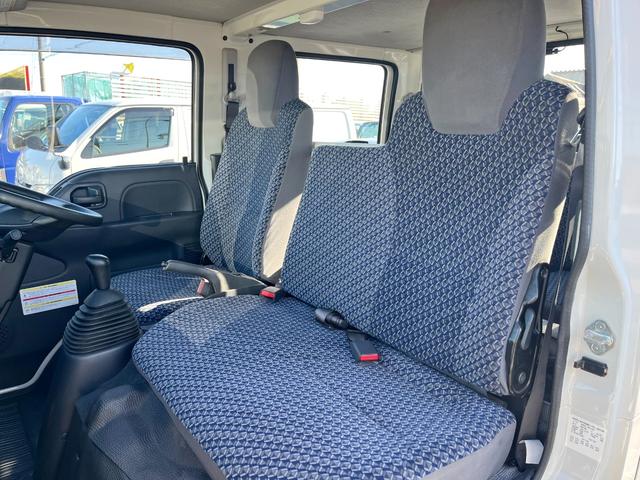 アトラストラック 1.55トンWキャブ 低床リアWタイヤ 衝突軽減ブレーキ 車線逸脱警報 坂道発進補助装置 ETC ドラレコ付き LEDヘッドライト 5MT(15枚目)