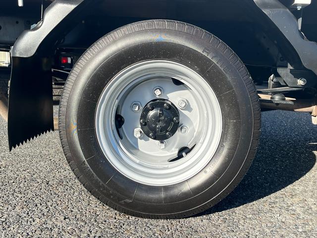 アトラストラック 1.55トンWキャブ 低床リアWタイヤ 衝突軽減ブレーキ 車線逸脱警報 坂道発進補助装置 ETC ドラレコ付き LEDヘッドライト 5MT(40枚目)